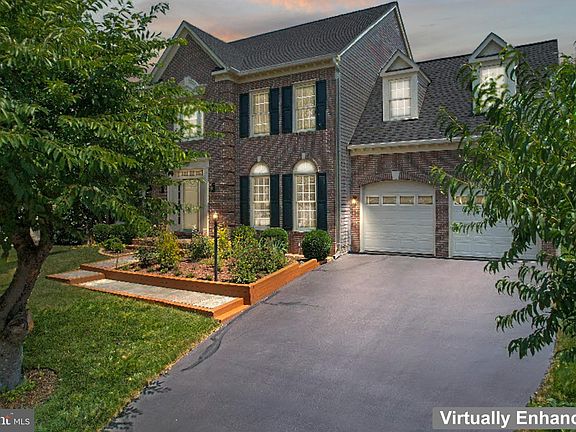 3rd image of 3009 Jonquilla Ct