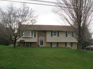 1560 N Penryn Rd, Manheim, PA 17545