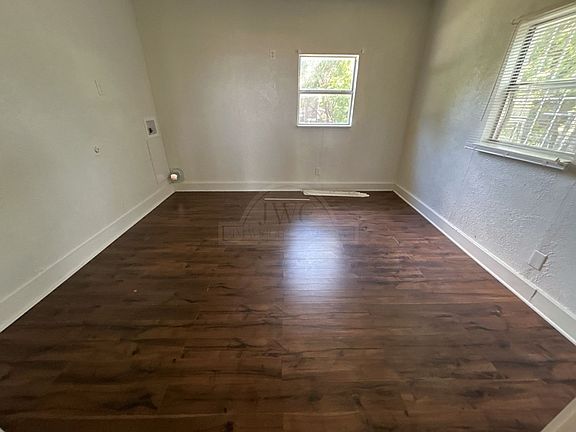 2nd image of 3006 Taft St