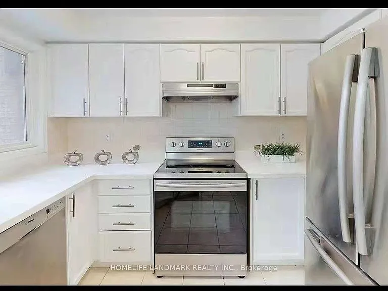 47 Waterton Cres — Photo 7
