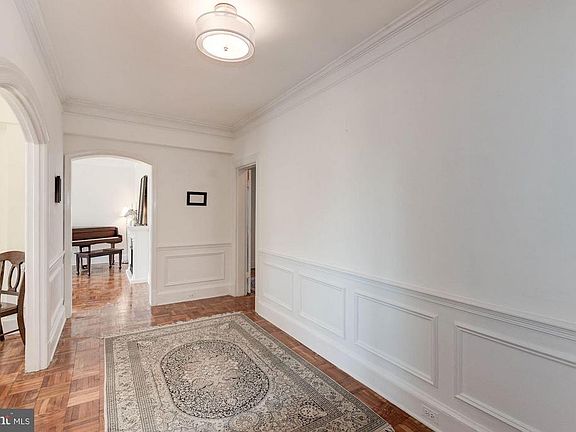 4th image of 4000 Cathedral Ave NW APT 601B