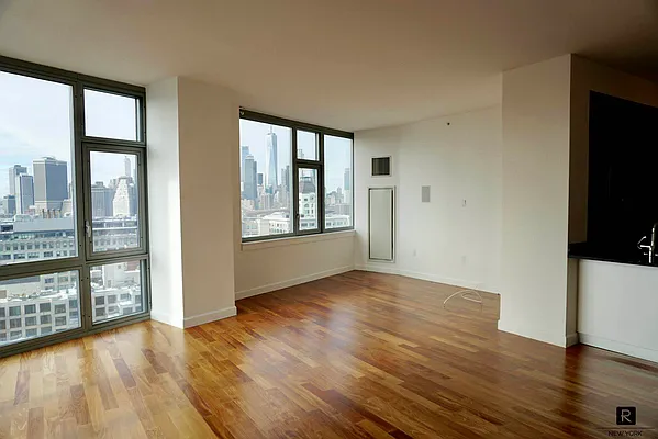 Rented by R New York | media 9