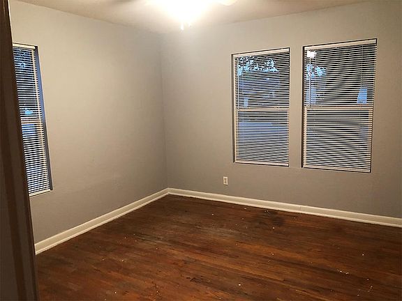 3rd image of 332 S Wanda Dr