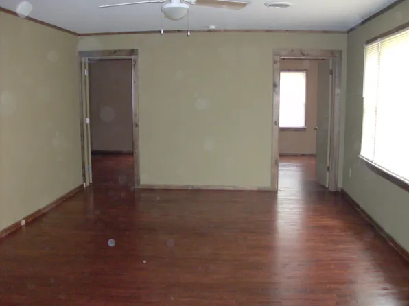 406 11th St S, Obion, TN 38240