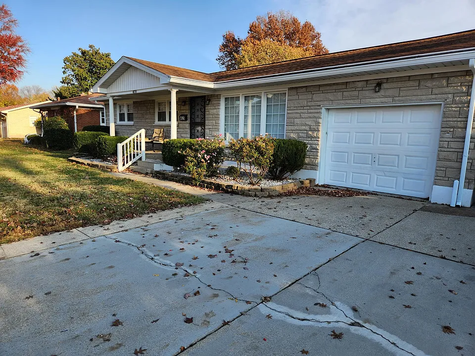 4036 Laurelwood Ave