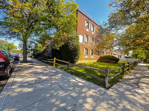 (undisclosed Address), Bayside, NY 11361