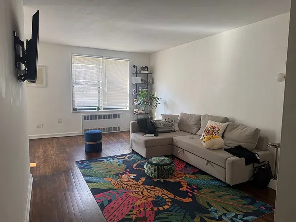 37-27 86th St #1M, Queens, NY 11372