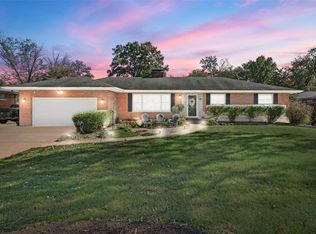 9866 Sappington Rd, Saint Louis, MO 63128