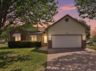 2622 E Elk Run Ct, Wichita, KS 67219