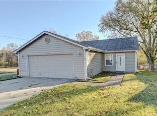 1913 5th Ave, Leavenworth, KS 66048