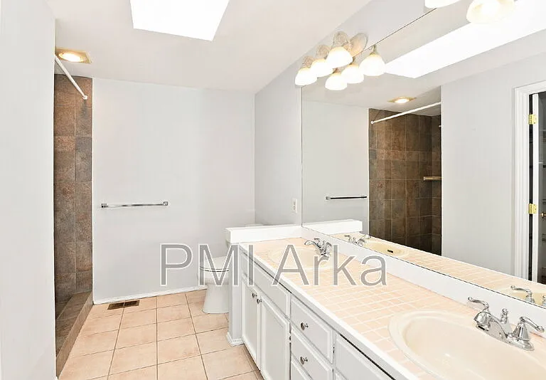 23408 NE 29th Pl — Photo 11