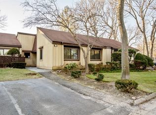 74 Strathmore Gate Dr, Stony Brook, NY 11790