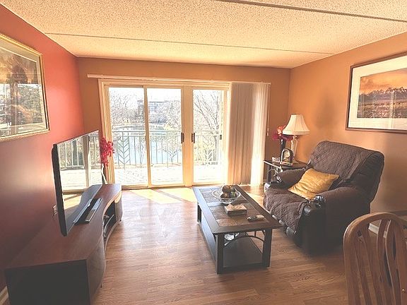 2nd image of 3850 W Bryn Mawr Ave APT 301