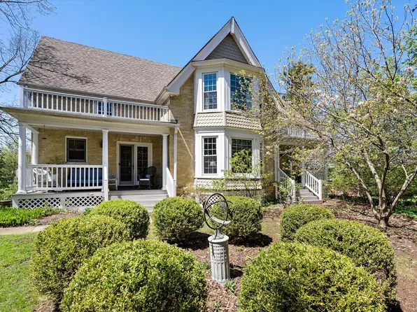 6525 North Green Bay AVENUE, Glendale, WI 53209