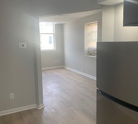 5th image of 213 W Main St #1
