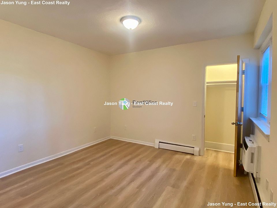 2nd image of 2010 Commonwealth Ave Floor 9