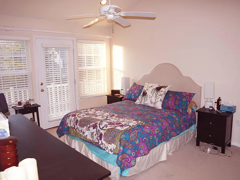 402 Bollen Ct — Photo 7