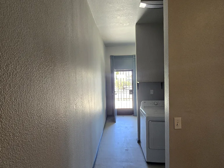 610 Ange St — Photo 16