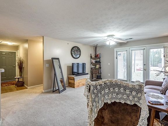 2nd image of 3045 Westminster Dr APT 101