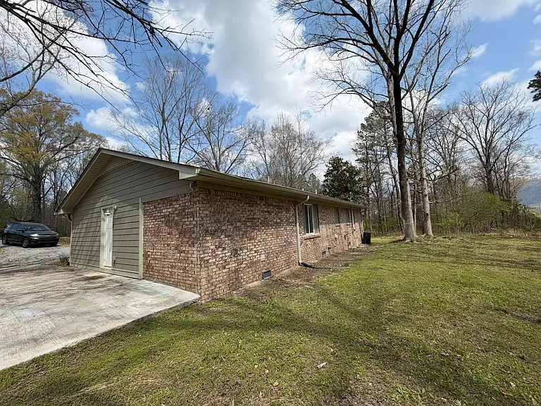 32 Lovers Ln NE — Photo 30
