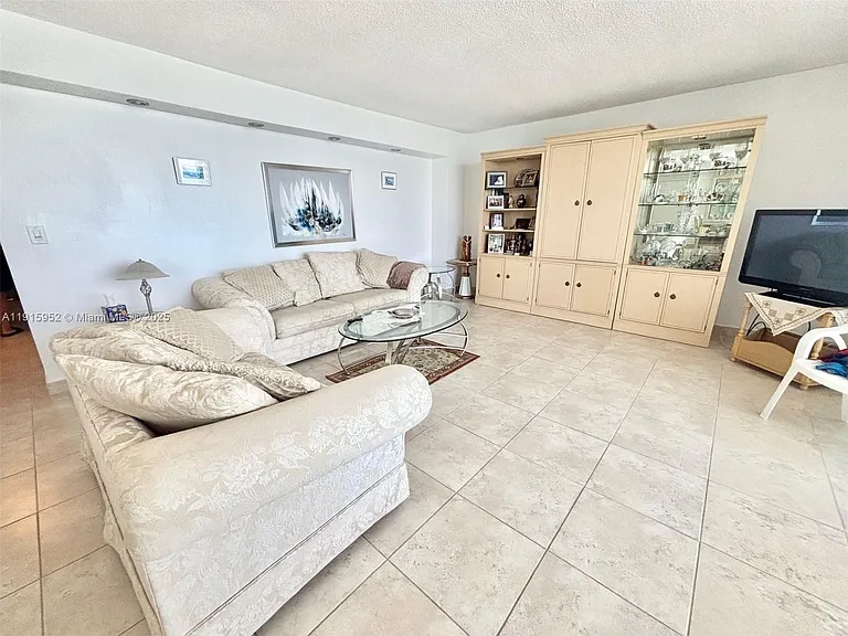 2030 S Ocean Dr #521 — Photo 9
