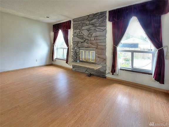 4th image of 8015 88th Street Ct SW