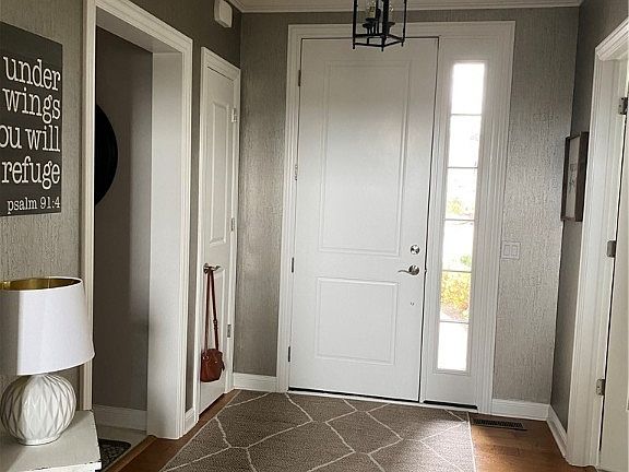 2nd image of 10 Wren Ct