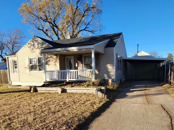 601 E Margaret Ave, Russell, KS 67665