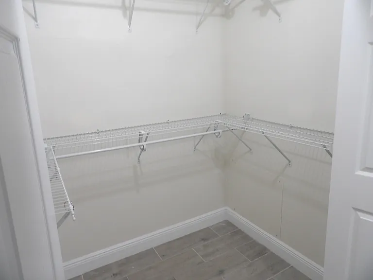 3845 Victoria Dr — Photo 26