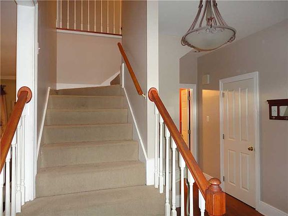 4th image of 113 Westwood Dr