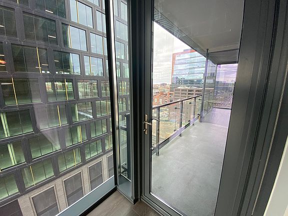 5th image of 214 N Halsted St #2105