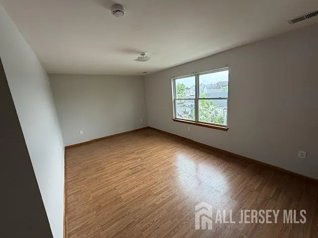 817 Jackson Ave — Photo 14