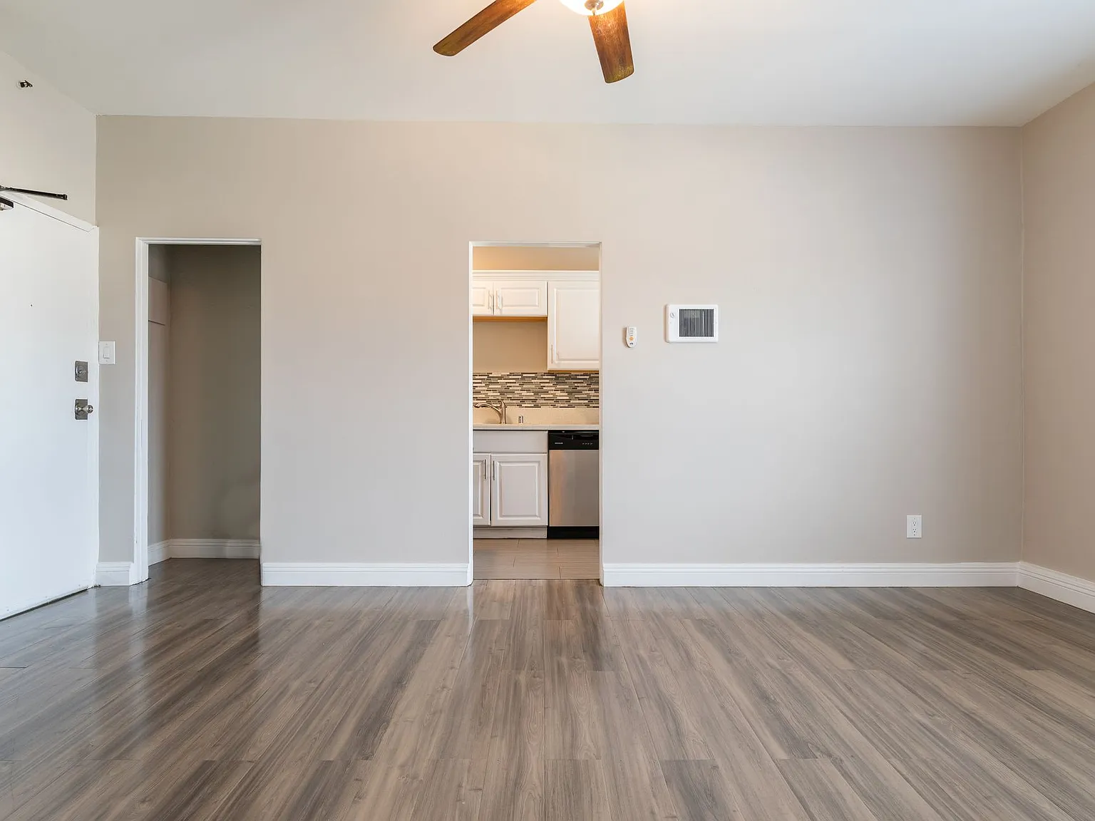 Seven Lions Apartments — Photo 3