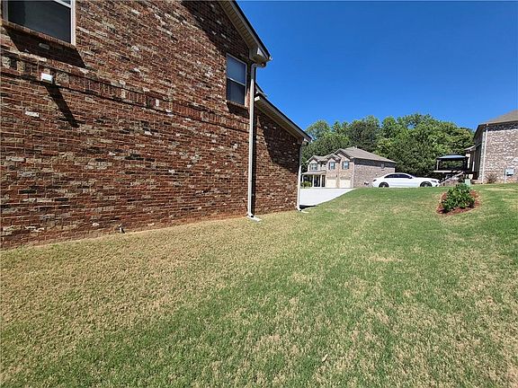 5th image of 2269 Reddy Farm Ln