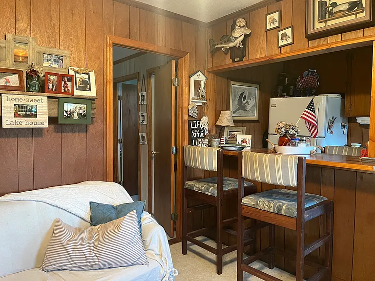 136 Crystal Cove Ct — Photo 7