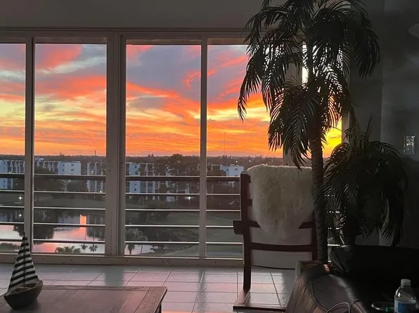 3465 Via Poinciana #803, Lake Worth, FL 33467