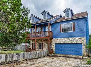430 Country Meadow Ln, Lakehills, TX 78063
