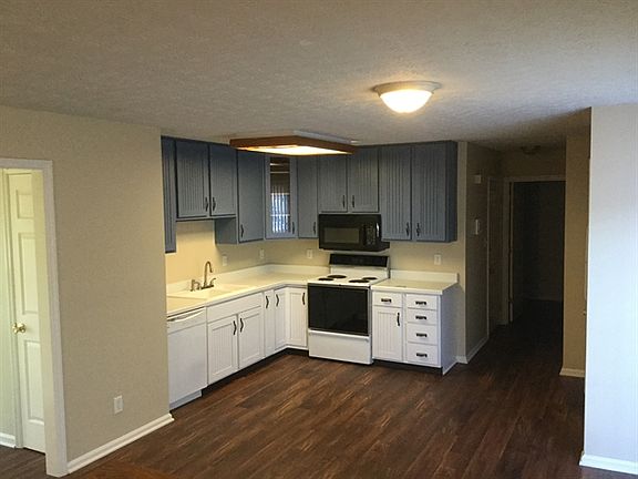 5th image of 1701 Tipperary Dr