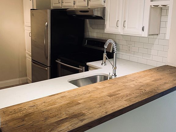 3rd image of 5200 Martel Ave APT 3M