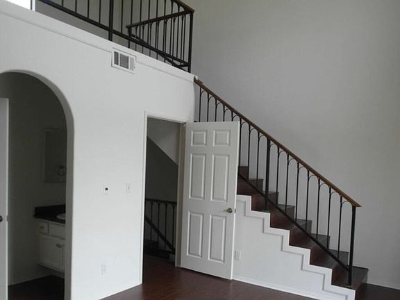 3rd image of 2480 Penmar Ave APT 2