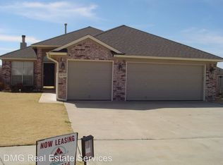 2032 Old Central Dr, Norman, OK 73071