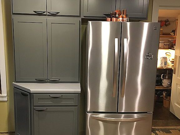 Kitchen, refrigerator wall