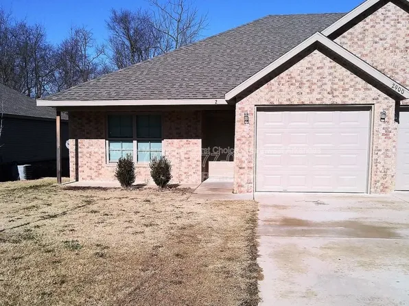 2900 SW Amberwood Ave #2, Bentonville, AR 72713