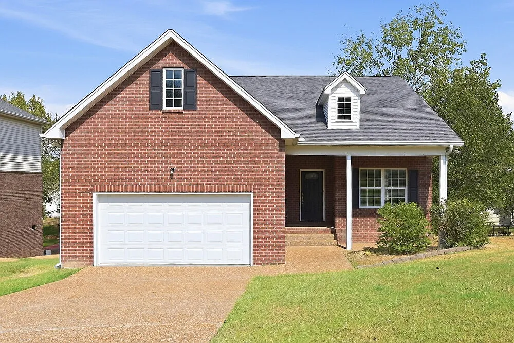 3 bed, 2.0 bath, 1633 sqft, $2,275 — Photo 1
