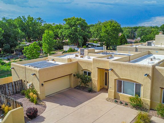 2nd image of 3019 Calle San Angel NW