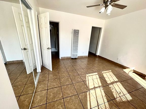 4th image of 238 W 77th St #240