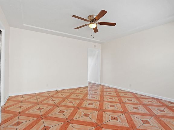 3rd image of 3569 Mulford Ave APT C