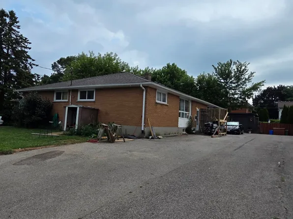 360 Stratton Dr, London, ON N5W 4Z7