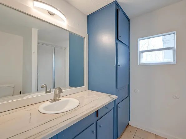 2111 Rosemead Dr, Pasadena, TX 77506