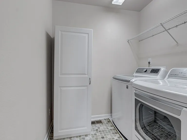 7588 Blue Water Dr — Photo 27